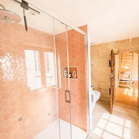T3 Rénové Avec Charme, 2 Cœur Appartement